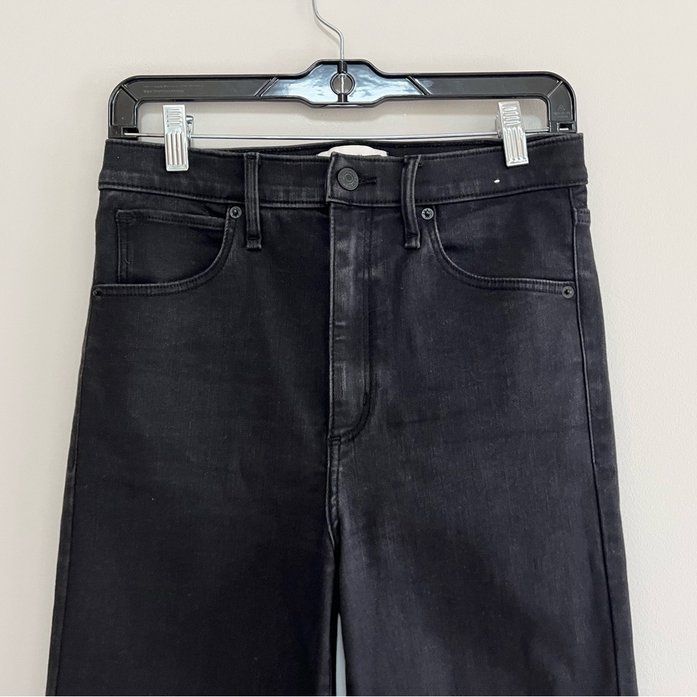Abercrombie & Fitch Ultra High Rise Flare Stretch Denim Jeans Black, size 28 6R - Picture 4 of 10